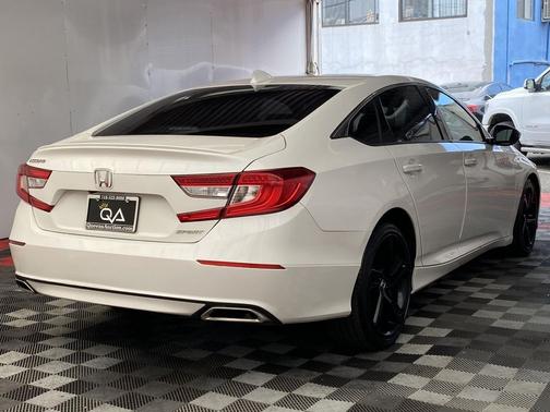 Platinum White Pearl 2020 Honda Accord Sport 1.5T