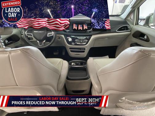 2018 Chrysler Pacifica Touring-L