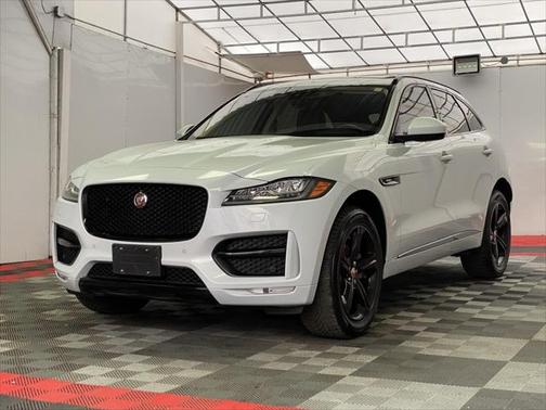 2018 Jaguar F-PACE 25t R-Sport