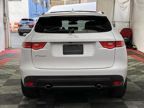2018 Jaguar F-PACE 25t R-Sport