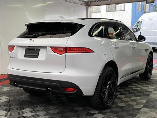 2018 Jaguar F-PACE 25t R-Sport