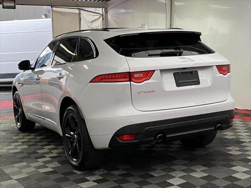 2018 Jaguar F-PACE 25t R-Sport