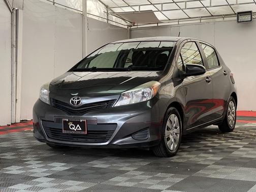 2014 Toyota Yaris LE