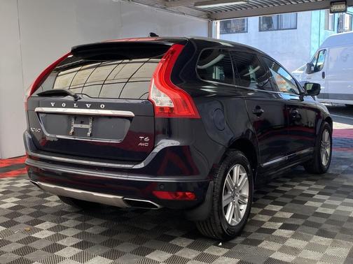 2016 Volvo XC60 T6 Drive-E Platinum