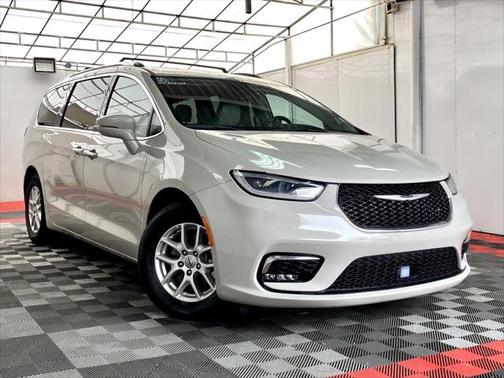2021 Chrysler Pacifica Touring L