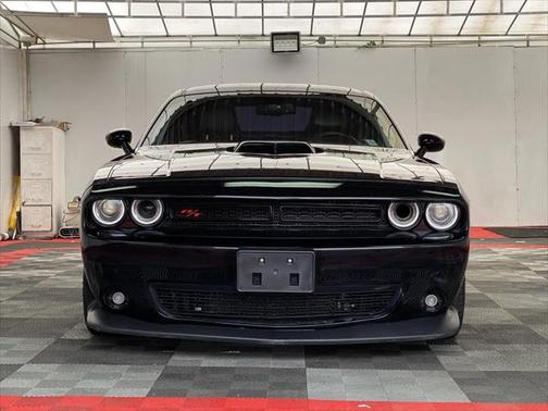 2016 Dodge Challenger R/T Scat Pack