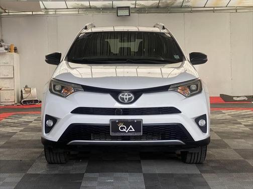2017 Toyota RAV4 SE