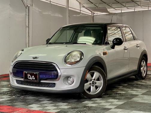 2017 MINI Hardtop Cooper