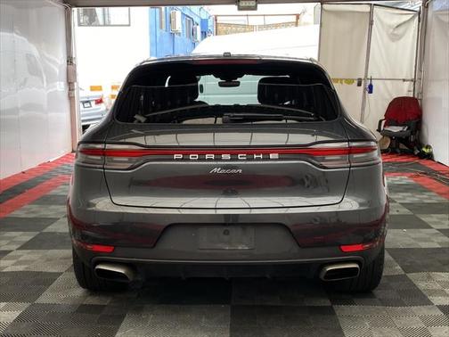 2020 Porsche Macan Base