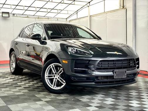 2020 Porsche Macan Base