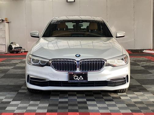 2019 BMW 530e xDrive iPerformance