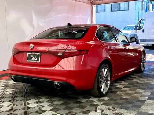 2020 Alfa Romeo Giulia Sport