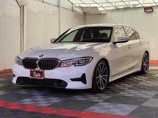 Alpine White 2019 BMW 330 xDrive