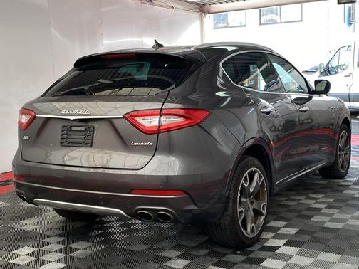 2017 Maserati Levante S