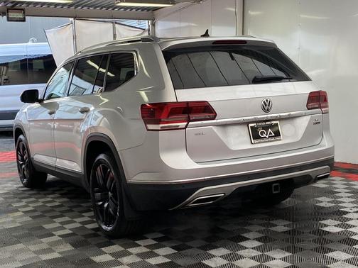 2018 Volkswagen Atlas 3.6L SEL Premium