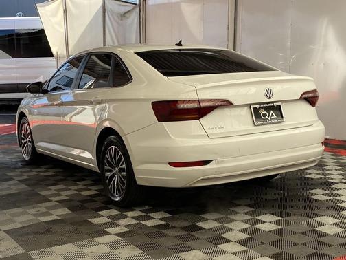 Pure White 2019 Volkswagen Jetta 1.4T SE