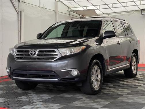2011 Toyota Highlander SE