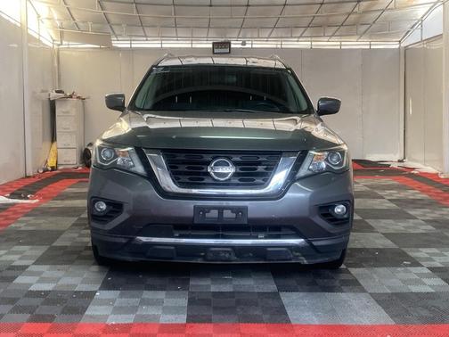 2018 Nissan Pathfinder SV