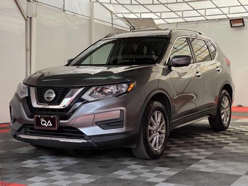 Gun Metallic 2018 Nissan Rogue SV