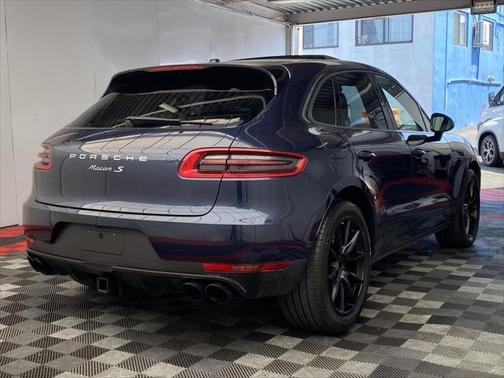 2015 Porsche Macan S