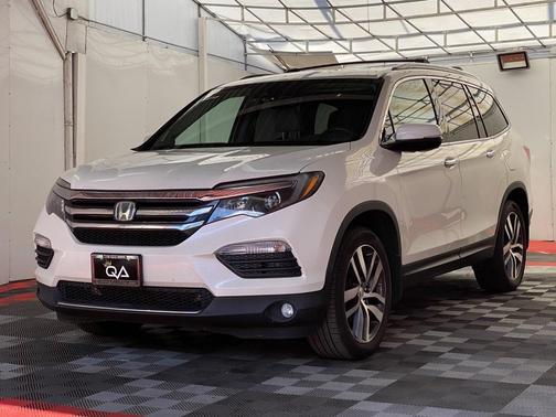 White Diamond Pearl 2017 Honda Pilot Elite