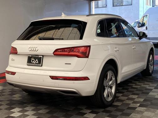 2019 Audi Q5 2.0T Premium Plus