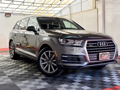 Graphite Gray Metallic 2018 Audi Q7 2.0T Premium Plus