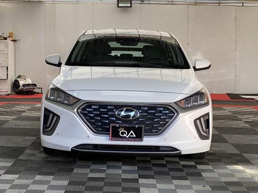 2021 Hyundai IONIQ Plug-In Hybrid Limited