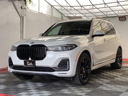 Alpine White 2020 BMW X7 xDrive40i