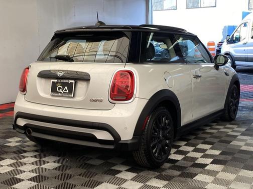 2022 MINI Hardtop Cooper