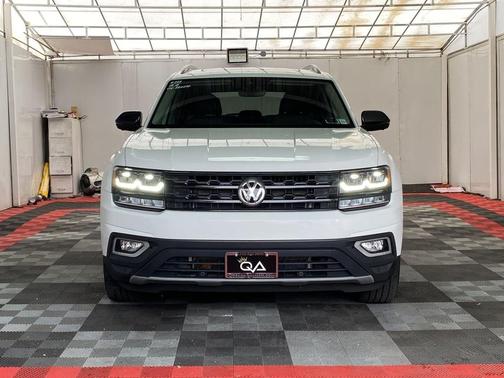 2018 Volkswagen Atlas 3.6L SEL Premium
