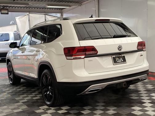 2018 Volkswagen Atlas 3.6L SEL Premium