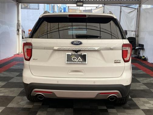Oxford White 2017 Ford Explorer XLT