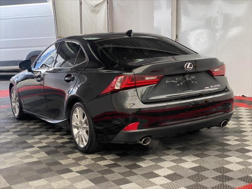 2015 Lexus IS 250 Crafted Line