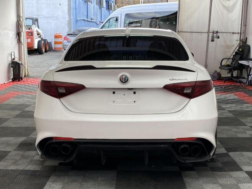 2019 Alfa Romeo Giulia Quadrifoglio