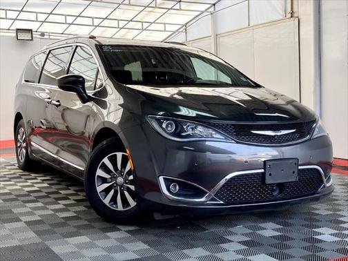 2019 Chrysler Pacifica Touring-L Plus