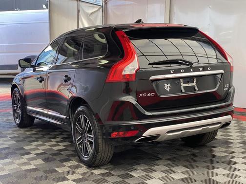 2017 Volvo XC60 T5 Dynamic
