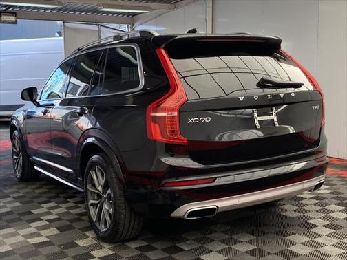 2019 Volvo XC90 T6 Momentum