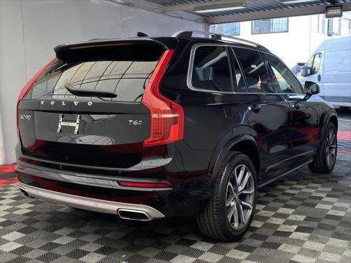 2019 Volvo XC90 T6 Momentum