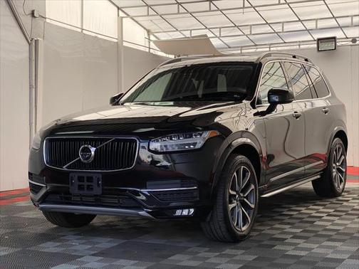2019 Volvo XC90 T6 Momentum
