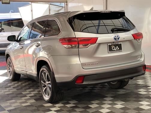2019 Toyota Highlander Hybrid XLE
