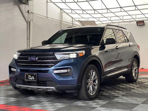 Blue Metallic 2020 Ford Explorer XLT