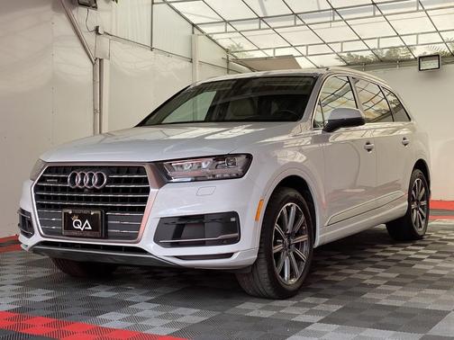 2019 Audi Q7 45 Premium Plus