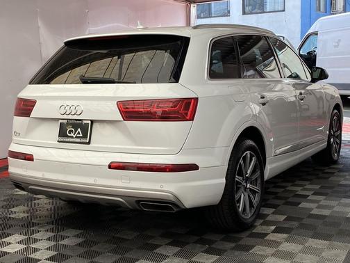 2019 Audi Q7 45 Premium Plus