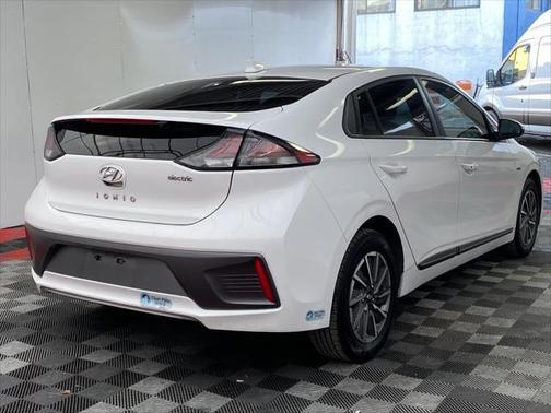 2020 Hyundai IONIQ EV SE