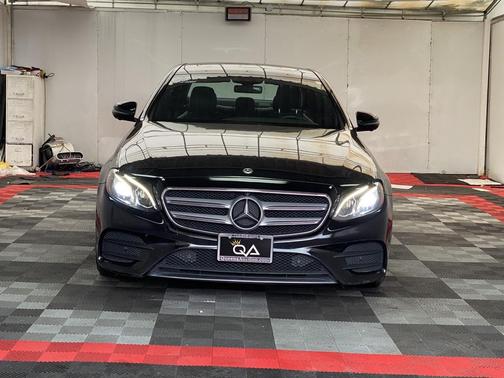 Black 2019 Mercedes-Benz E-Class 4MATIC