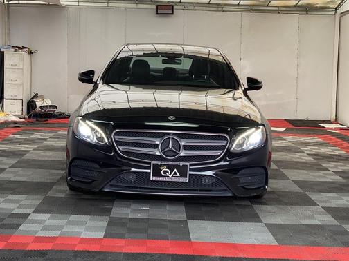 Black 2019 Mercedes-Benz E-Class 4MATIC