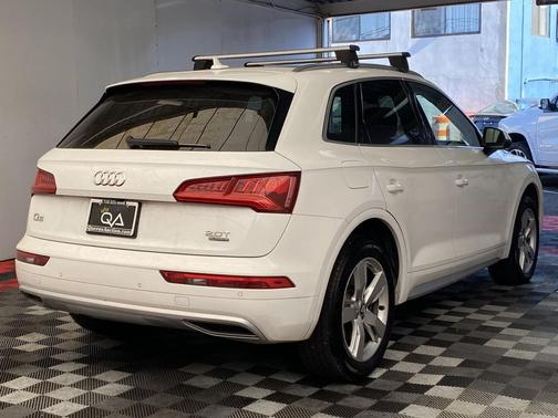 Ibis White 2018 Audi Q5 2.0T Premium Plus