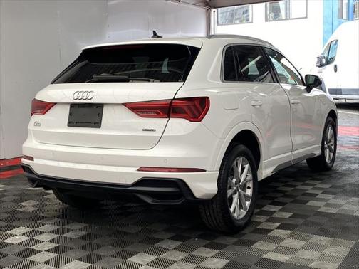 2021 Audi Q3 45 S line Premium