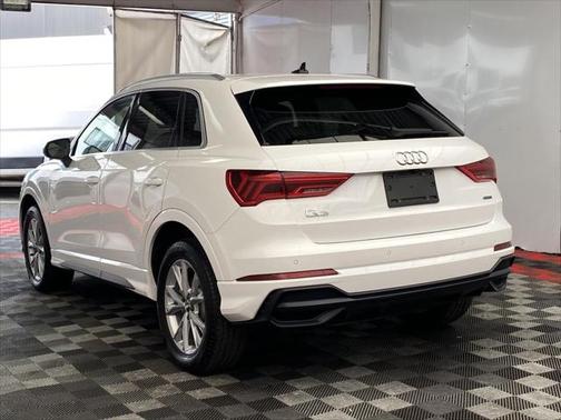 2021 Audi Q3 45 S line Premium
